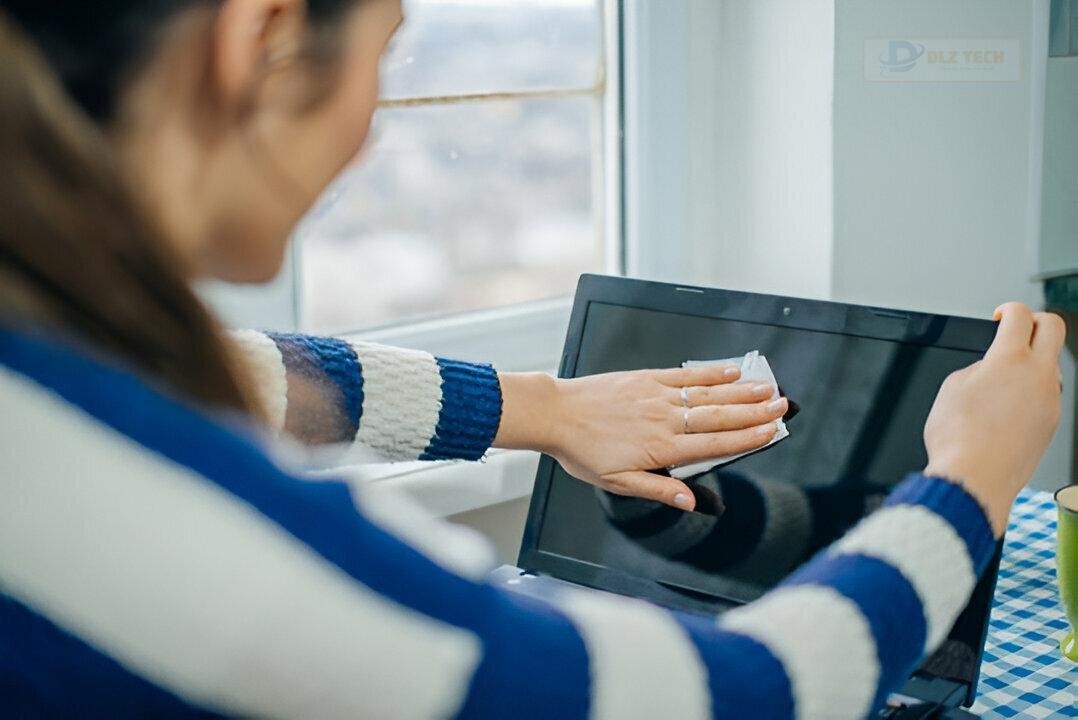 Tại sao nên vệ sinh laptop định kỳ tại Dlz Tech quận Hoàn Kiếm?