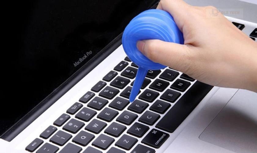 Thường xuyên vệ sinh thiết bị