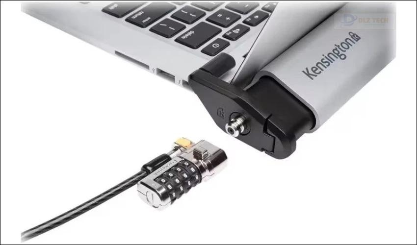 Cổng K-lock giúp bảo vệ thiết bị tốt hơn khi kết nối tại nơi công cộng