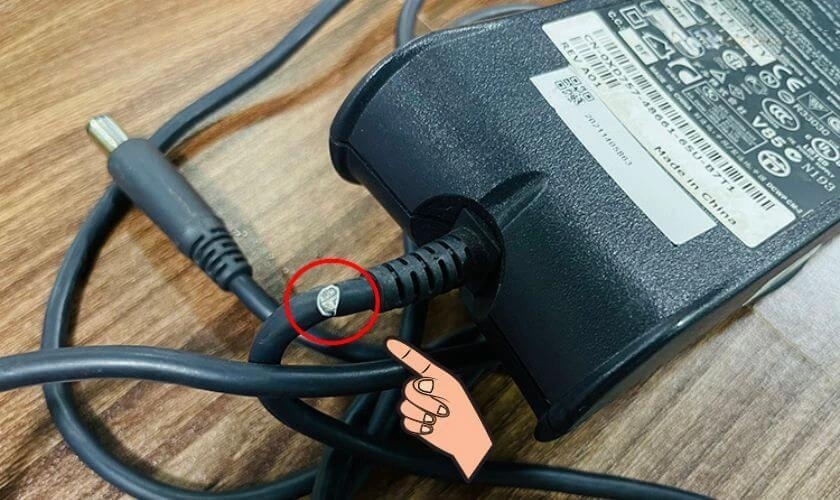 Kiểm tra dây cáp và nguồn điện để đảm bảo ổn định