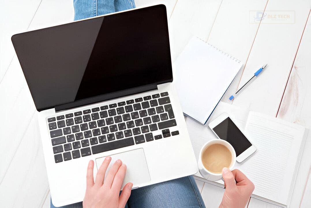 Thay màn hình laptop bị sọc ngang nhấp nháy chất lượng ở đâu?
