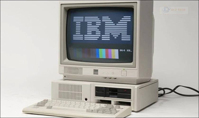Máy tính cá nhân đầu tiên IBM PC 5150 ra đời vào năm 1981