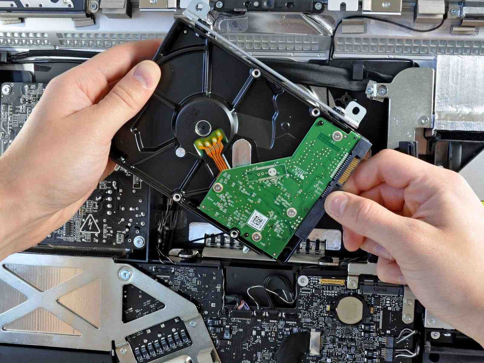 Sửa chữa, thay pin laptop ở đâu uy tín