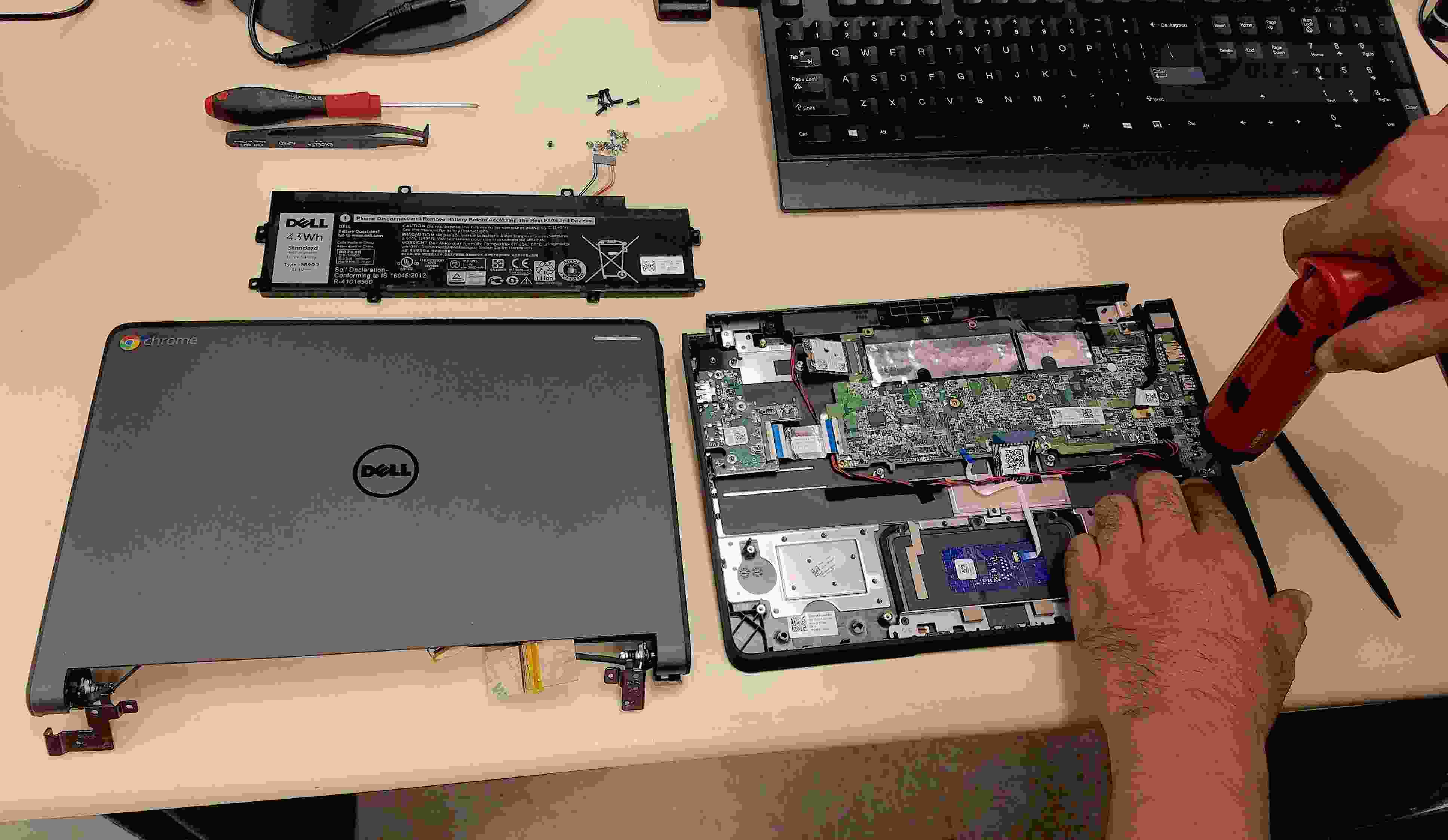 Địa chỉ sửa chữa laptop không nhận bàn phím rời uy tín