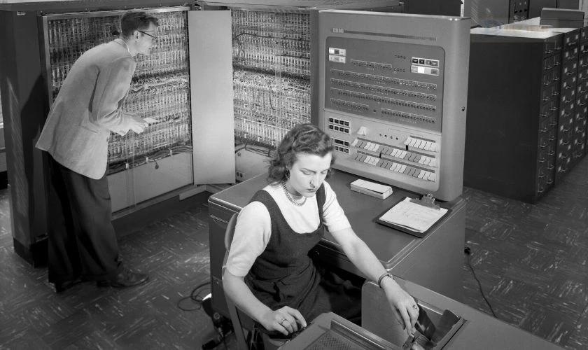 Khả năng đa nhiệm và tương thích thấp mang đến nhiều khó khăn cho người sử dụng