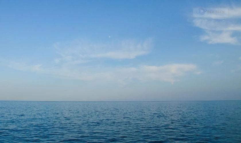 Sóng biển gần bờ - Wallpaper Win 10