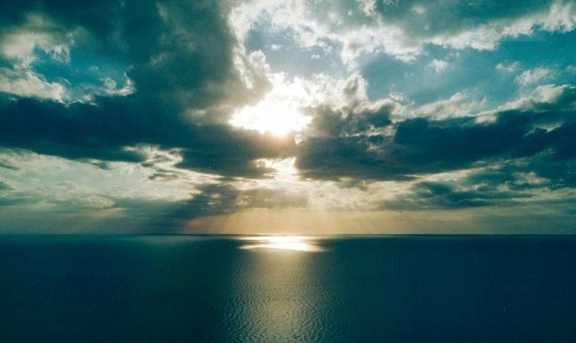 Biển xanh thẳm cho Win 10