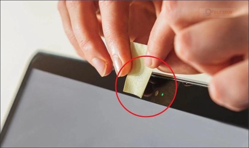 Camera bị vật cản chắn tầm nhìn là nguyên nhân thường gặp nhất