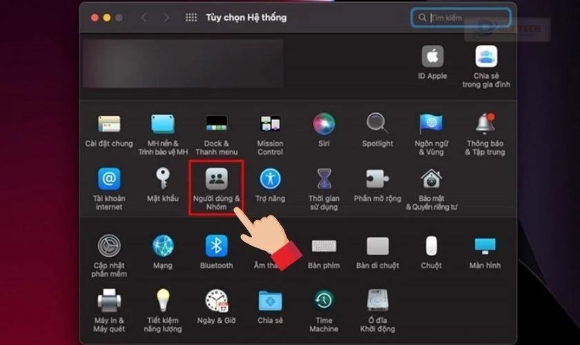 Tìm và click chọn Người dùng & nhóm