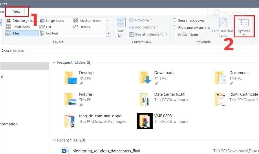 Chuyển sang tab View và chọn mục Options