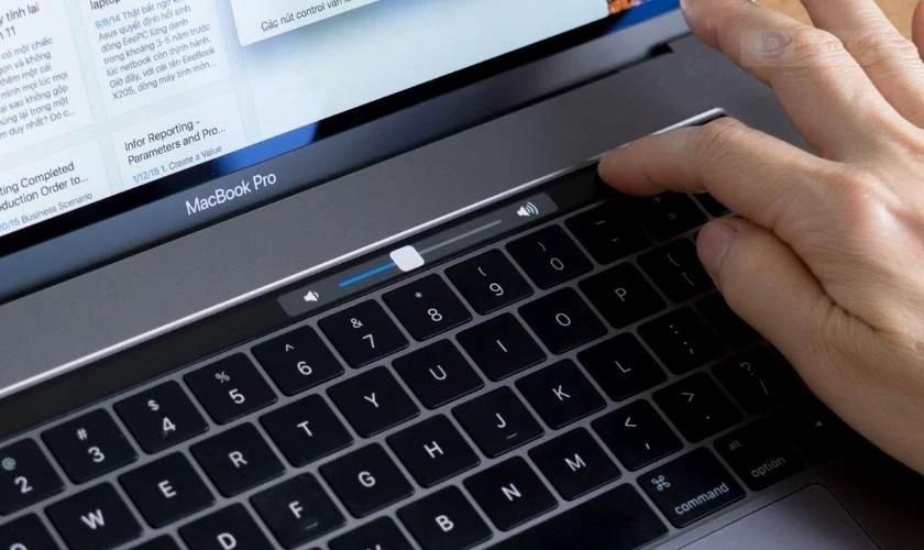 Vuốt sang bên phải để tăng âm lượng, sang trái để giảm