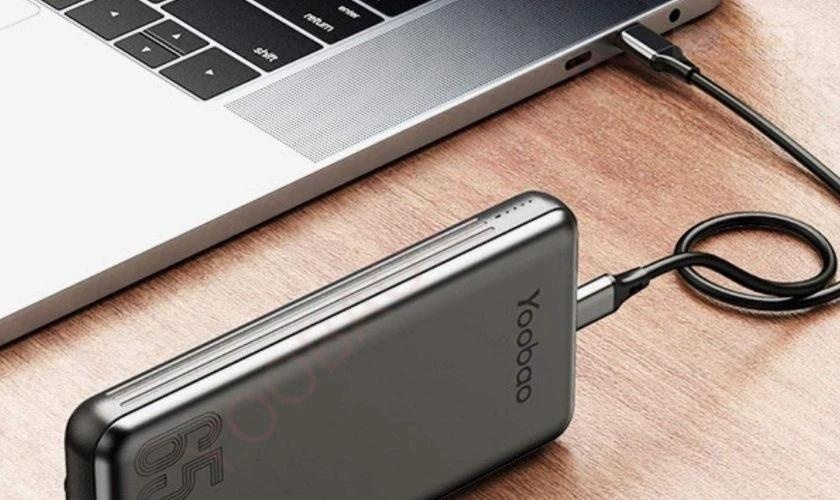 Cách sạc pin laptop bằng cục sạc dự phòng