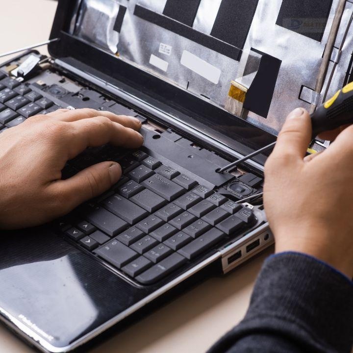 Hư dây sạc laptop thì mua mới ở đâu uy tín?