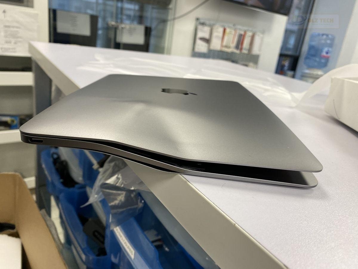 Sửa bàn phím laptop nhảy lung tung tại Dlz Tech