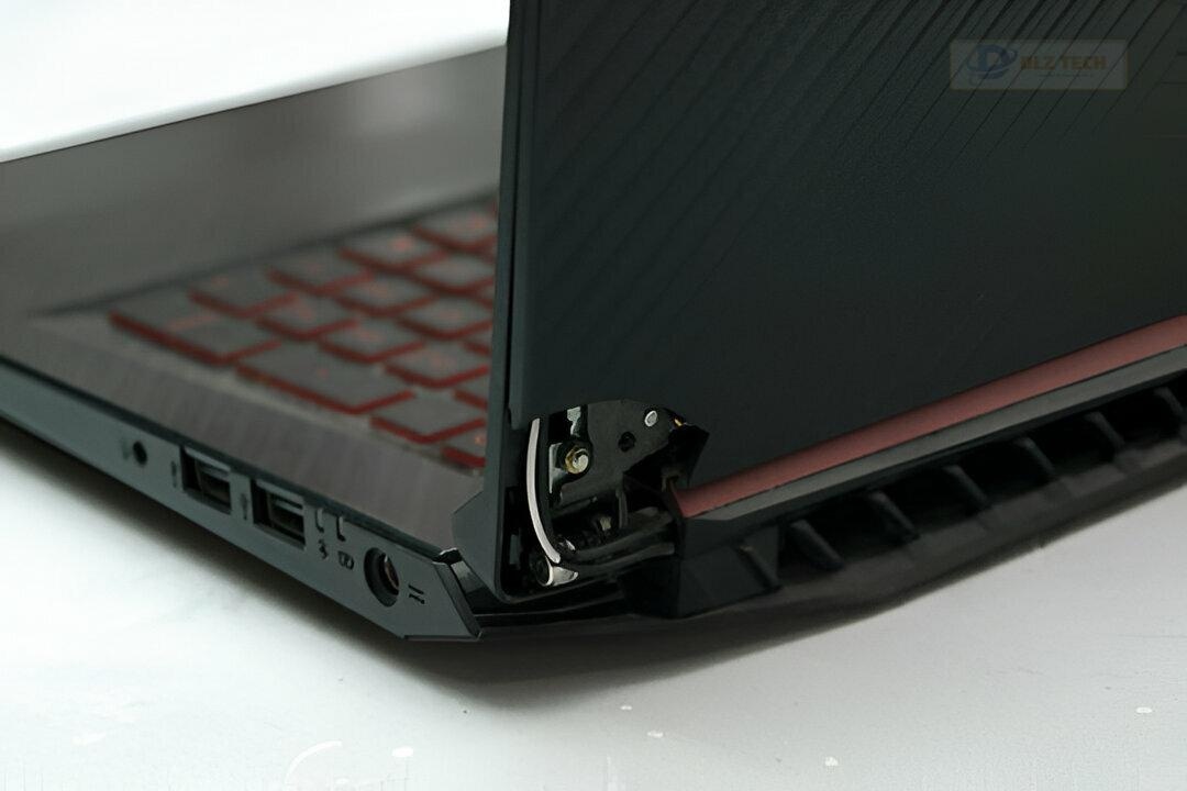Hình 1: Dlz Tech tại Quận 4 cung cấp nhiều dịch vụ thay vỏ laptop chất lượng.