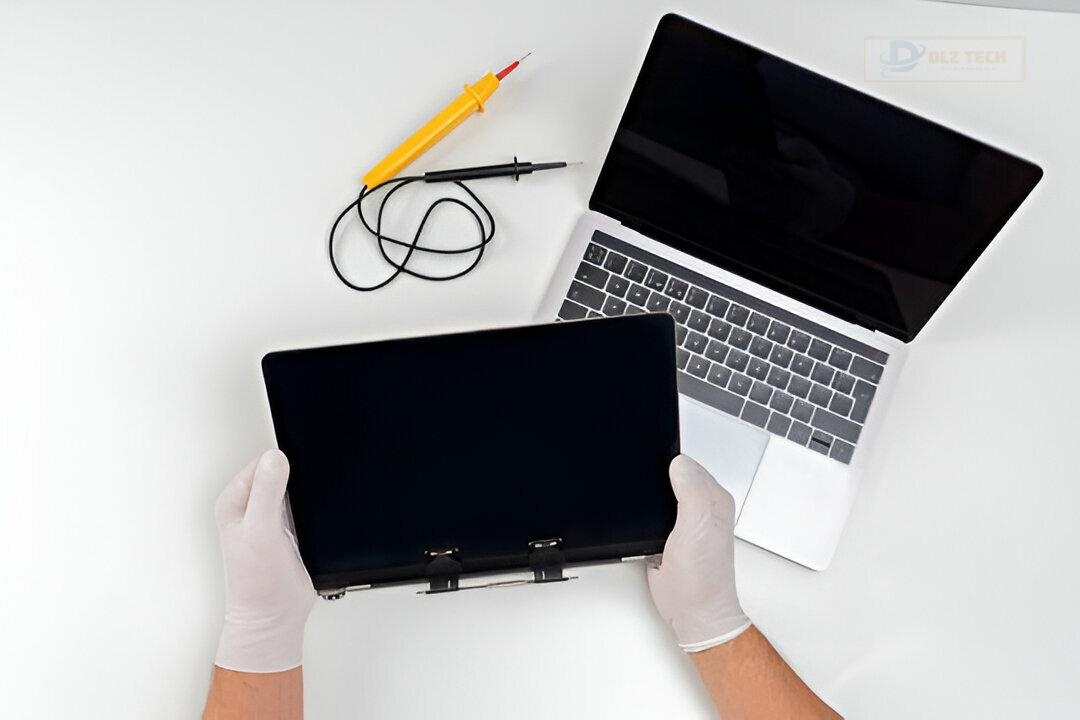 Dịch vụ thay màn hình laptop chính hãng của Dlz Tech