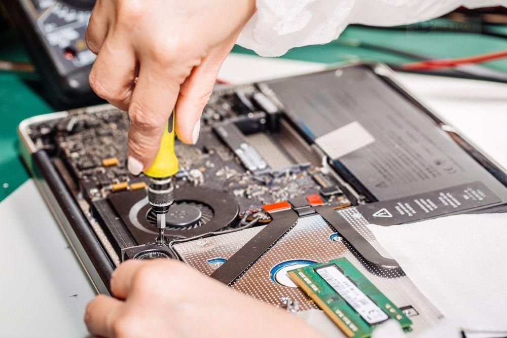 Tại sao nên chọn Dlz Tech để sửa laptop quận Hoàn Kiếm