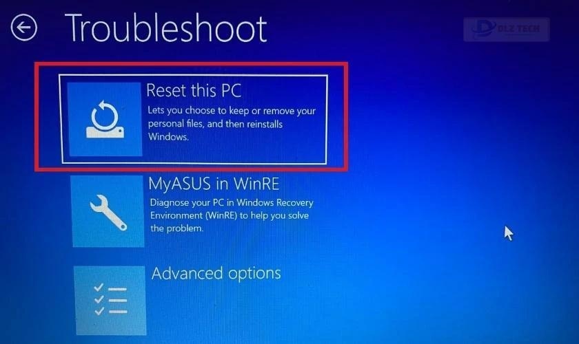 Chọn vào Reset this PC