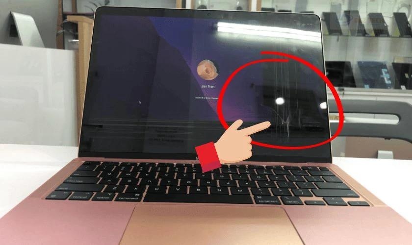 Màn hình bị lỗi do rơi vỡ, vào nước