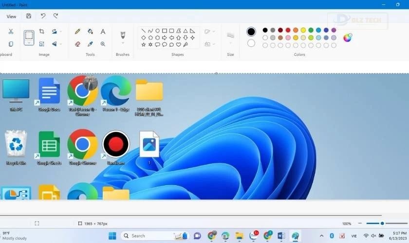 Cách kiểm tra màn hình bị đốm trắng bằng Paint