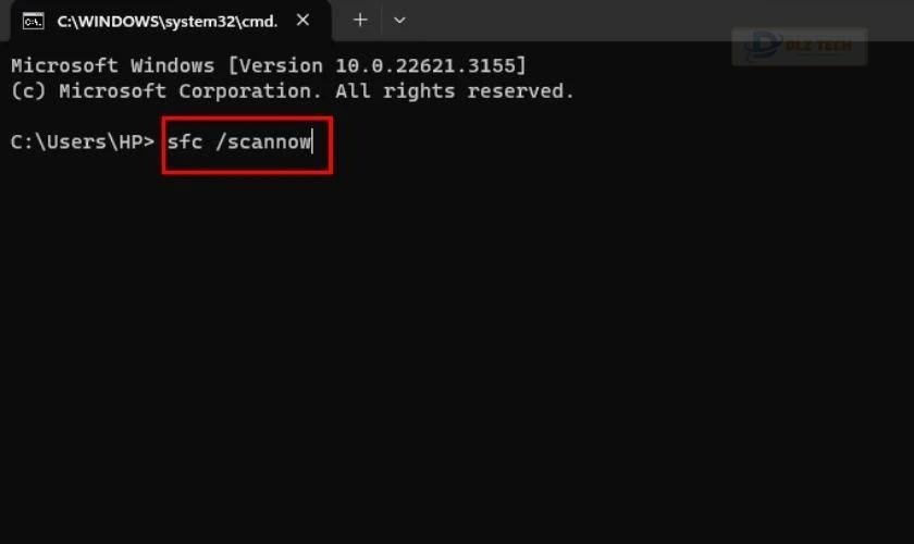 Nhập sfc /scannow rồi Enter để máy kiểm tra lỗi và sửa chữa các tệp bị hỏng
