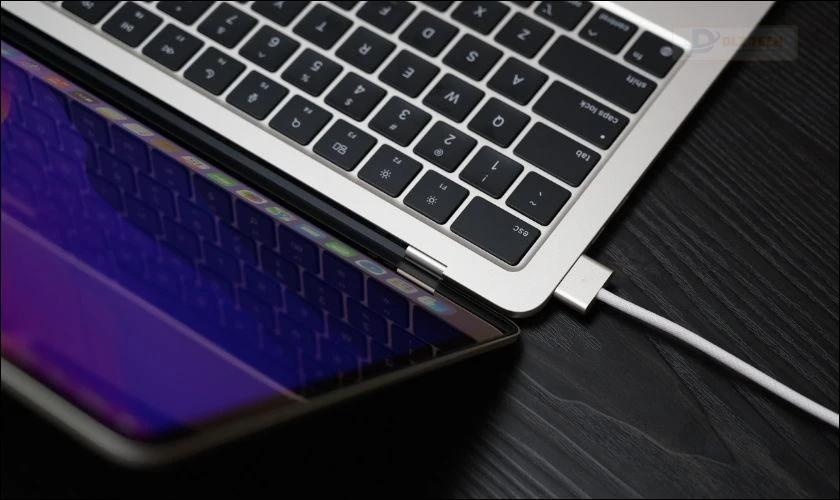Macbook cho sinh viên có thời lượng pin khủng tới 18 tiếng