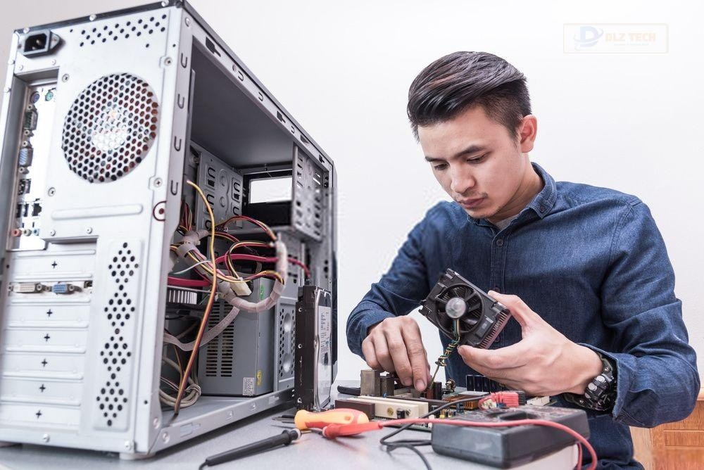 Mua laptop cũ cho sinh viên thương mại điện tử tại Dlz Tech