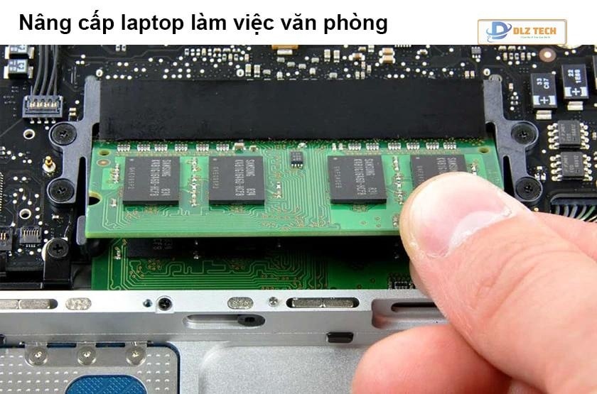 laptop làm việc