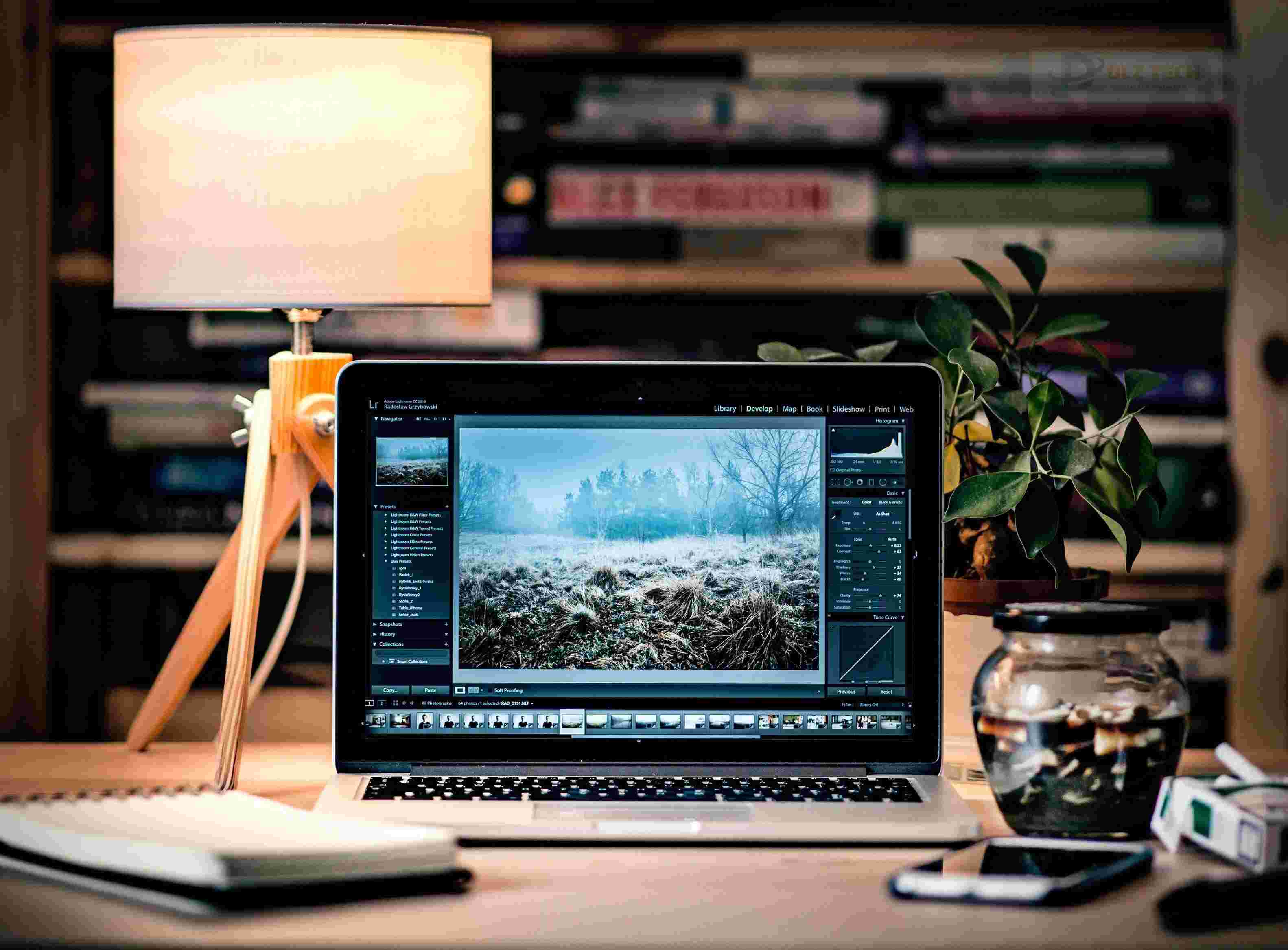 Tại sao nên mua laptop cũ tại Dlz Tech cho sinh viên Marketing?