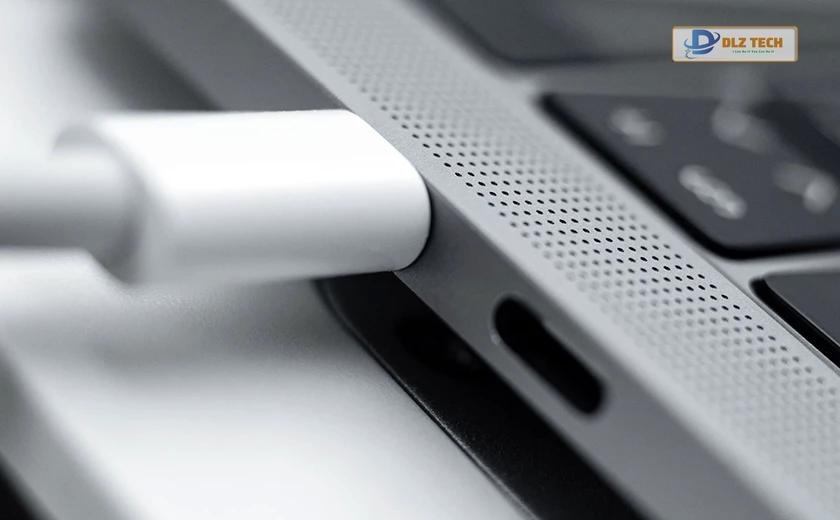 Thử sạc Macbook cũ