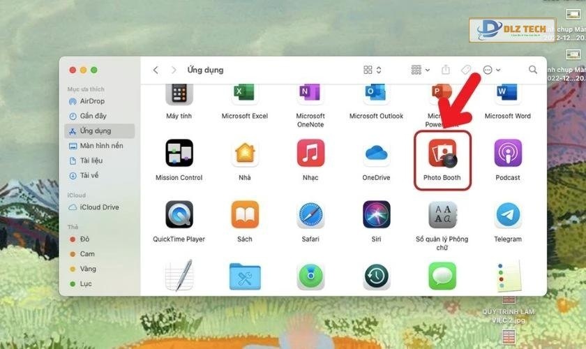 Chọn ứng dụng Photo Booth để mở camera