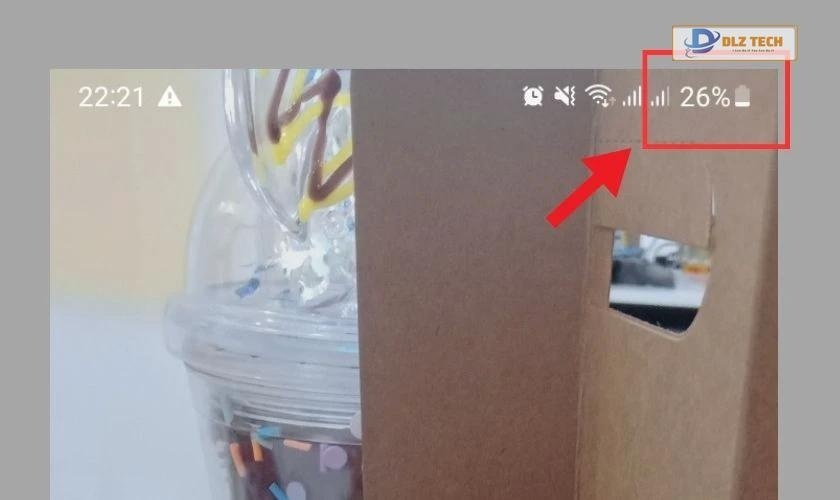 Phần trăm pin sẽ xuất hiện trên góc phải điện thoại