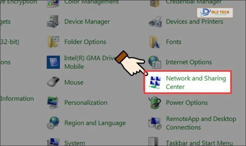 Chọn mục Network and Sharing Center