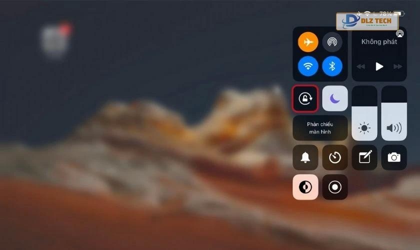 Chọn Mở khóa xoay màn hình