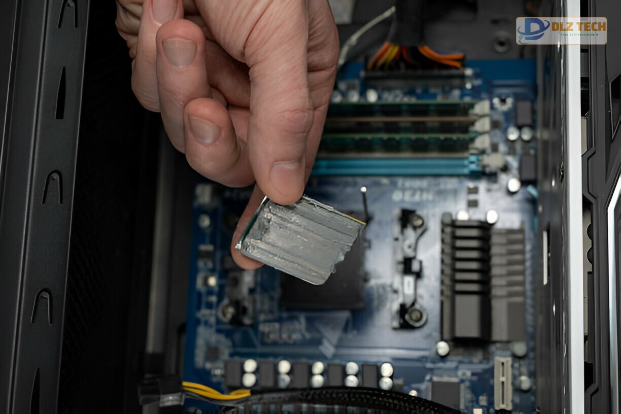 Kiểm tra và vệ sinh laptop