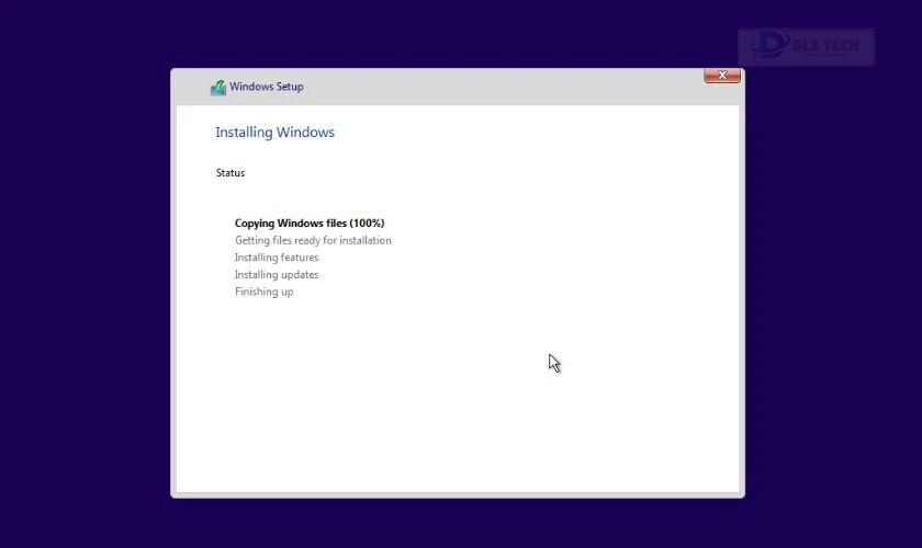 Hệ thống sẽ tự động cài Windows 11 về máy