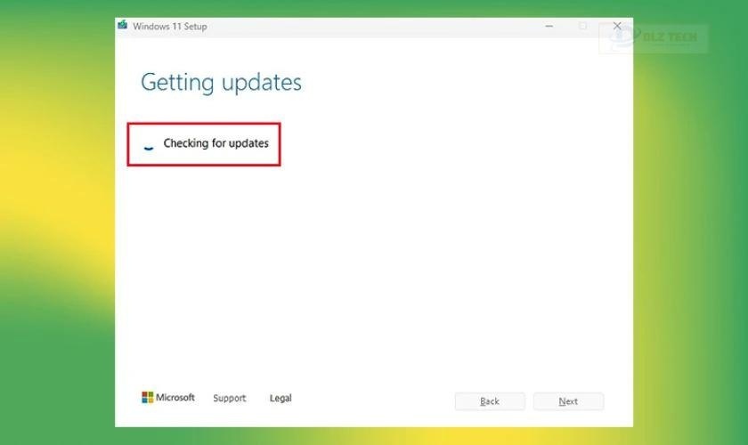 Chờ hoàn tất cài Win 11