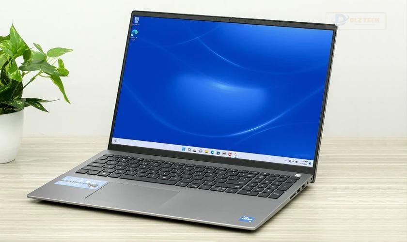 Laptop Dell Vostro 5620