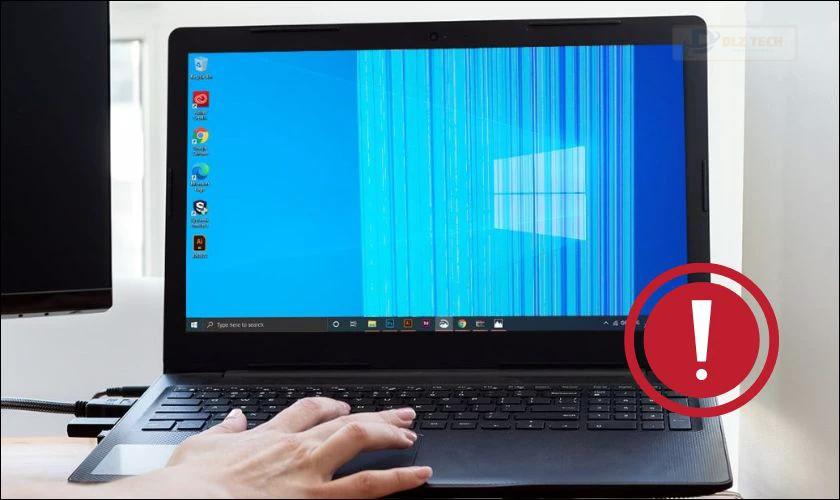 Laptop lên nguồn nhưng màn hình đen thui