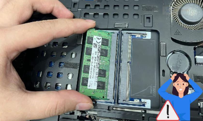 Cách khắc phục laptop lên nguồn nhưng không lên màn hình