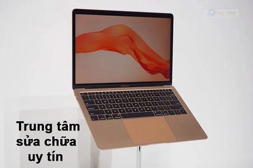 Đến trung tâm sửa chữa uy tín sửa lỗi loa macbook không nghe được