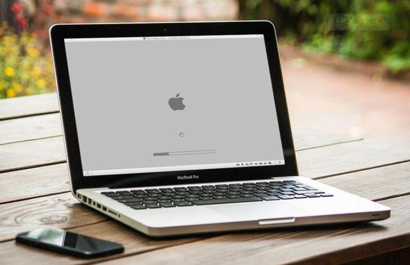 Cách xử lý macbook Air / Pro bị đổ nước, vào nước, dính nước