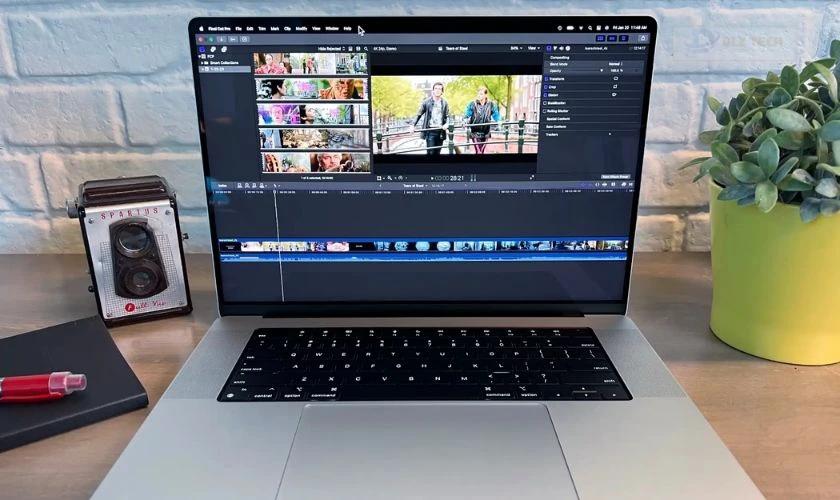 MacBook Pro M2 Pro 16 inch 2023 | 16GB/512GB