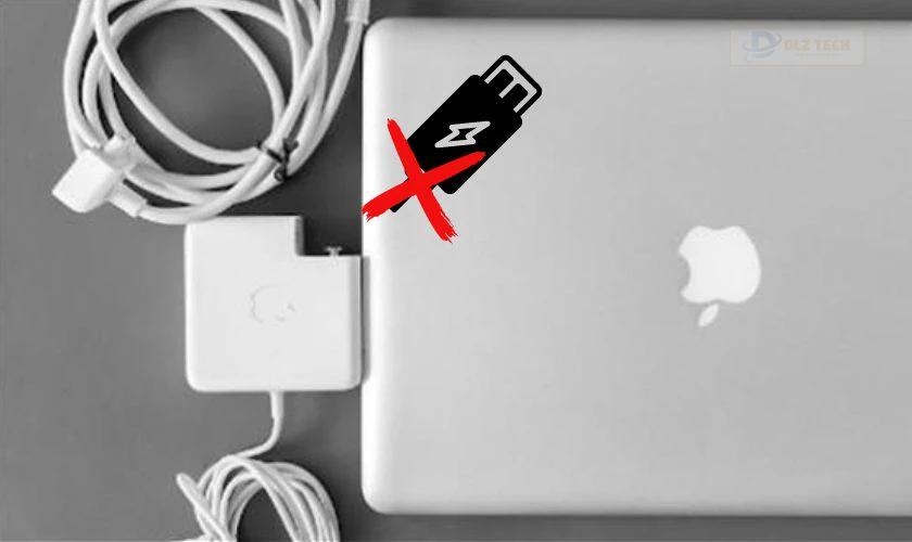 Nguyên nhân màn hình Macbook bị nhiễu