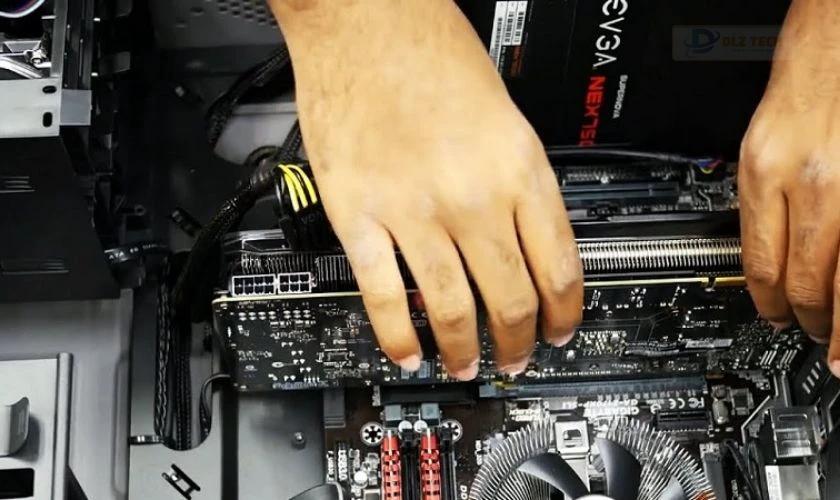 Màn hình máy tính bị kẻ ô vuông do lỗi card đồ họa hoặc driver đồ họa