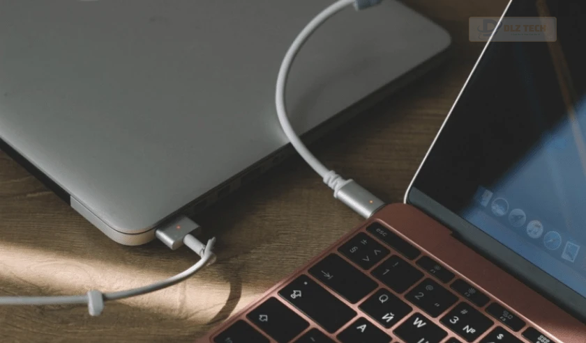 Dấu hiện nhận biết pin Macbook bị phồng