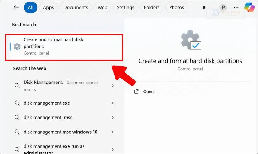 Tiếp theo chọn Create and format hard disk