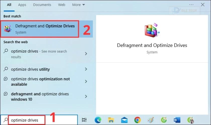 Sau đó, bạn chọn vào Defragment and Optimize Drives