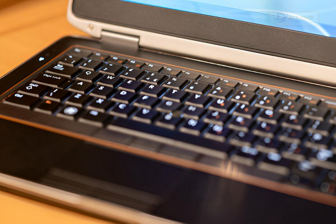 Quy trình thay vỏ laptop tại Dlz Tech