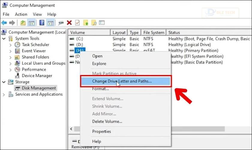 Chọn Change Drive Letter and Paths và thực hiện đặt tên ổ cứng ngoài